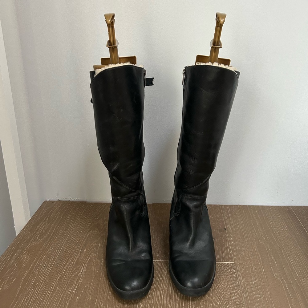 UGG Austrailia Wedged Boots with Fur